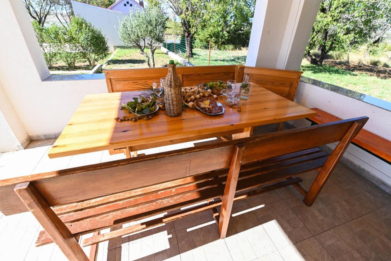Holiday Home Donji Lepuri Lisicici Екстер'єр фото