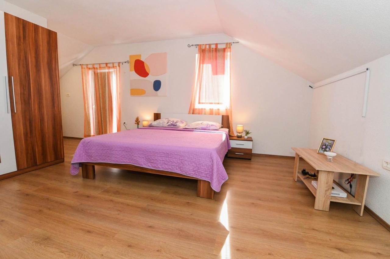 Holiday Home Donji Lepuri Lisicici Екстер'єр фото