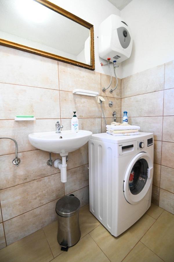 Holiday Home Donji Lepuri Lisicici Екстер'єр фото