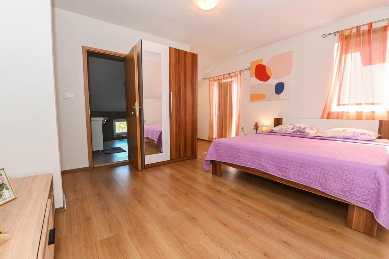Holiday Home Donji Lepuri Lisicici Екстер'єр фото