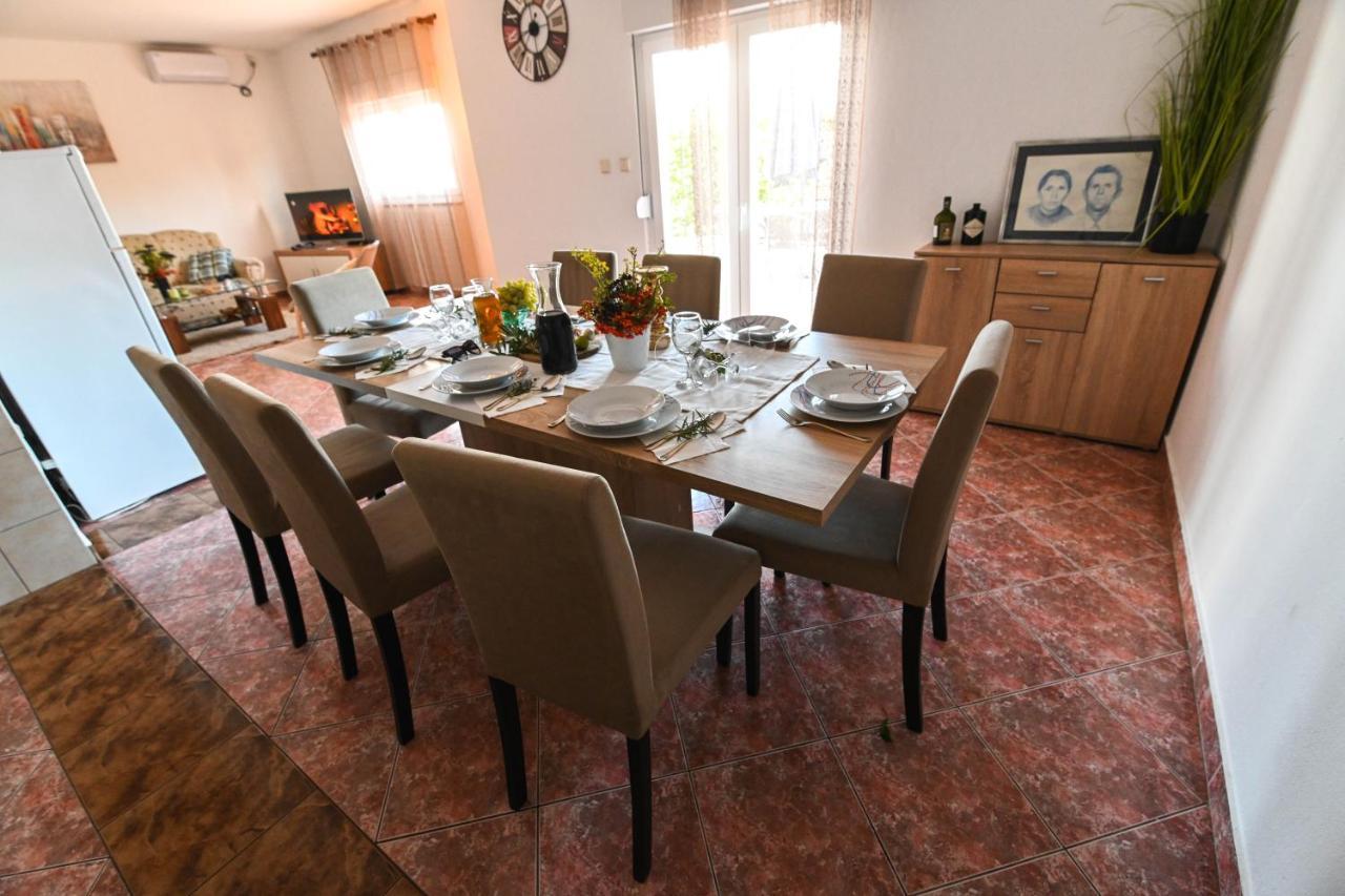 Holiday Home Donji Lepuri Lisicici Екстер'єр фото