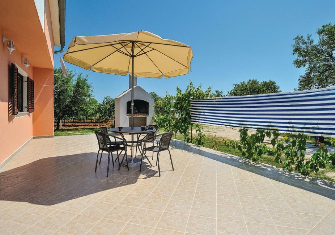 Holiday Home Donji Lepuri Lisicici Екстер'єр фото
