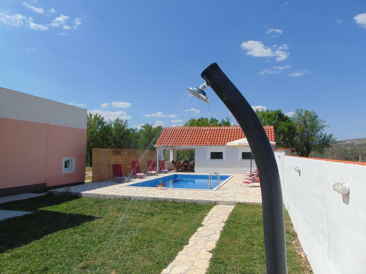 Holiday Home Donji Lepuri Lisicici Екстер'єр фото