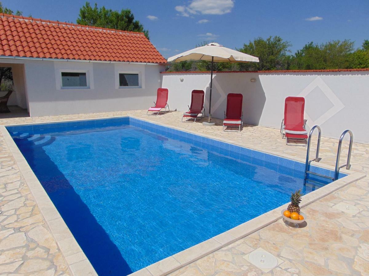 Holiday Home Donji Lepuri Lisicici Екстер'єр фото