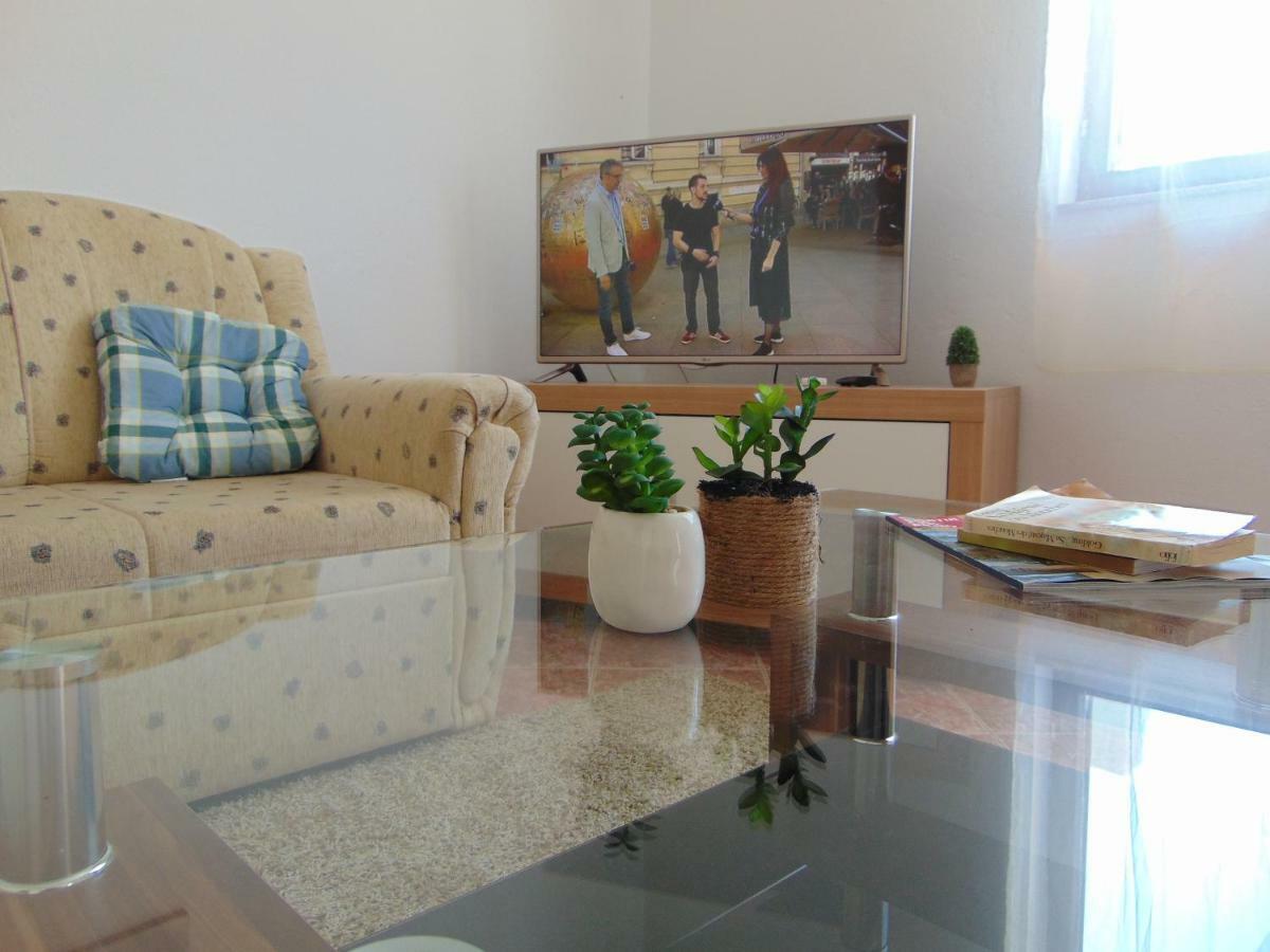 Holiday Home Donji Lepuri Lisicici Екстер'єр фото
